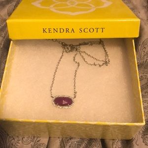 Kendra Scott necklace